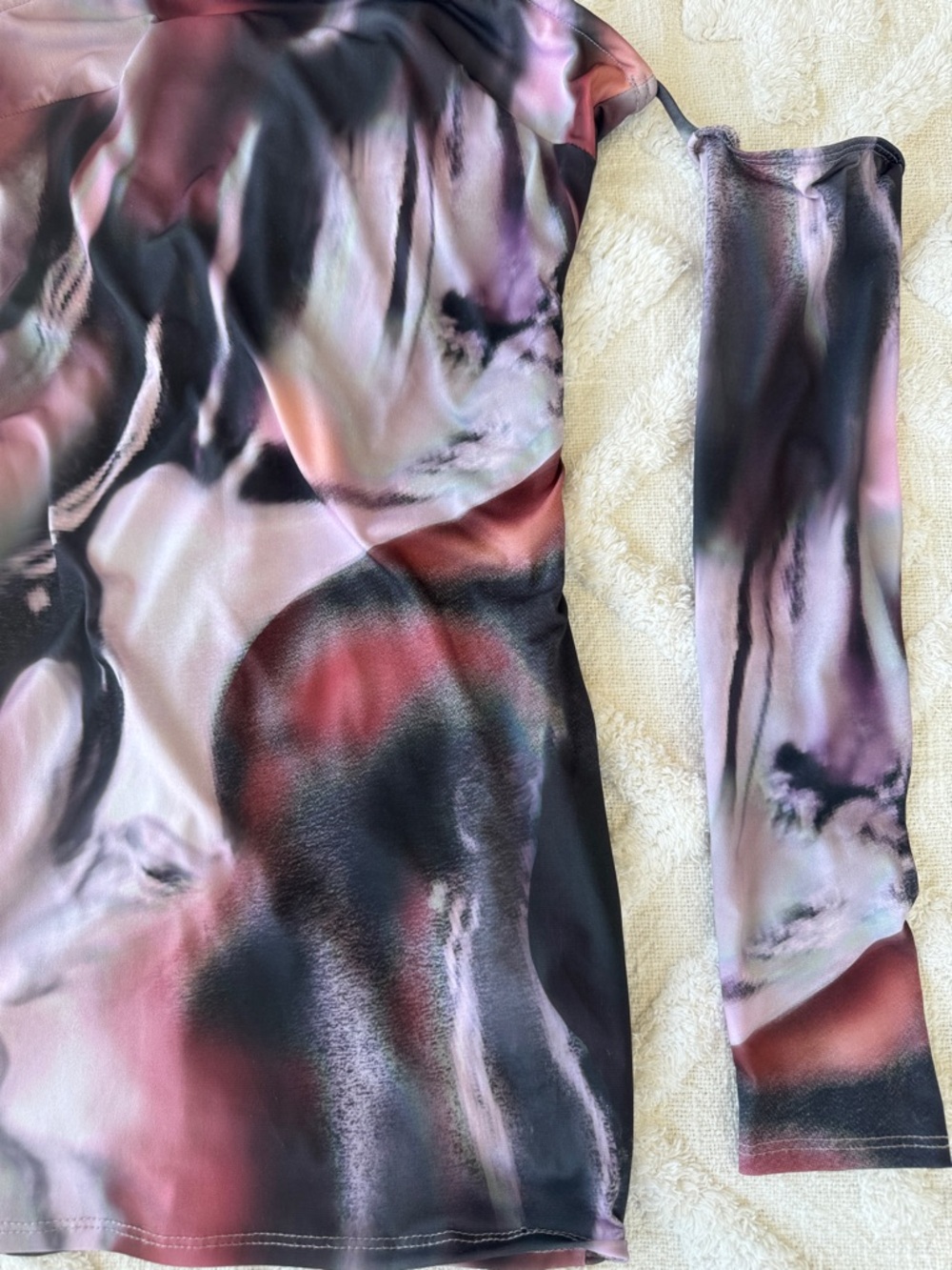 Abstract Off-Shoulder Mini Dress - Picture 5 of 5